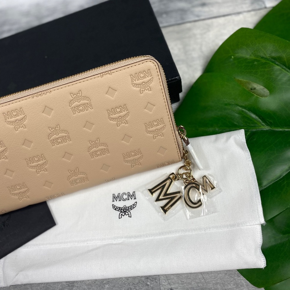 MCM klara Zip wallet large latte beige monogram - Picture 2 of 8